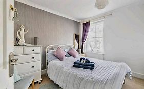The Mews - Less Than 1Km To City Centre - Stadium - Castle - 10 Min Walk